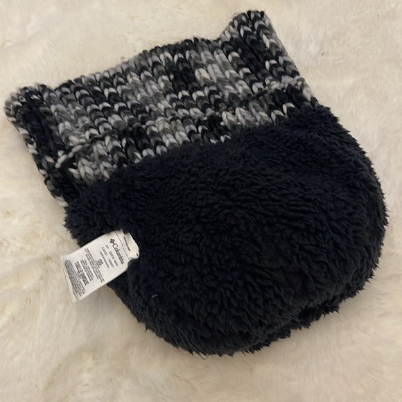Columbia Bundle Up Pom Beanie - Picture 4 of 4